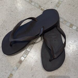 Havaianas Dark Brown Flip Flops